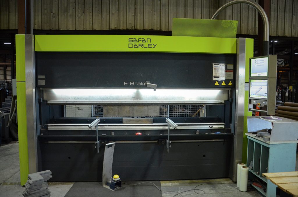 E-Brake 330T Ultra Dual Drive 14′ E-Brake 330T Ultra Dual Drive 14′